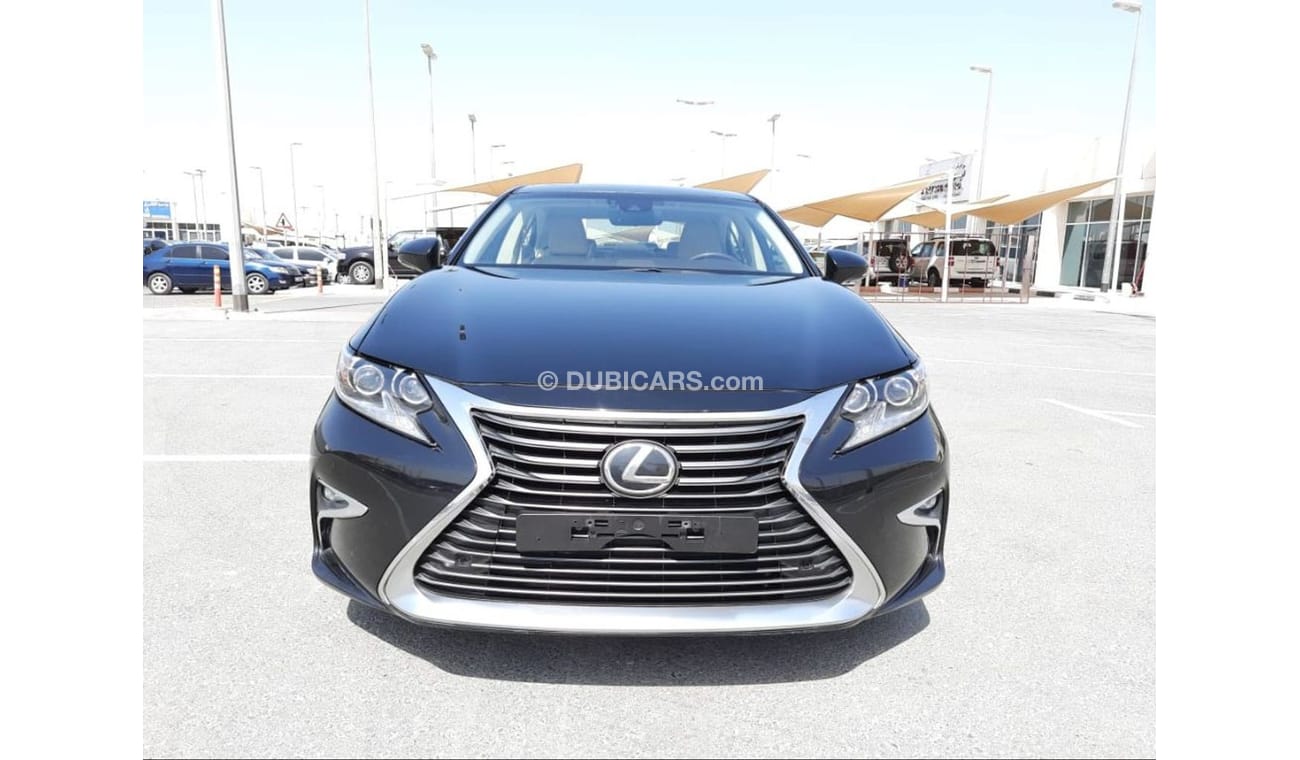 Lexus ES350 Lxsus ES 350 2017 g cc full options