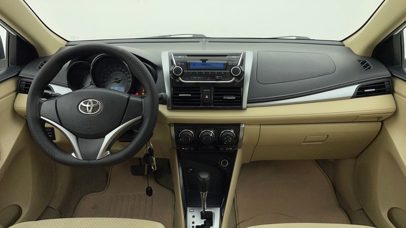 تويوتا يارس SE 1.5 | بدون دفعة مقدمة | اختبار قيادة مجاني للمنزل