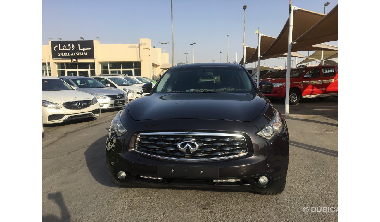 Infiniti FX35