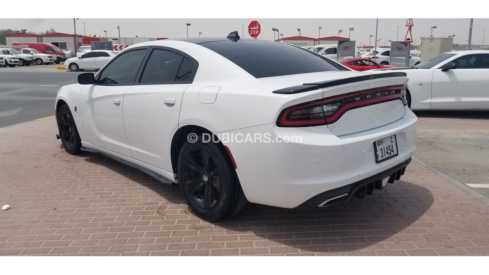 Used DODGE CHARGER / V6 / 3.6 LT/SRT KIT / MARVELLOUS CONDITION 2016