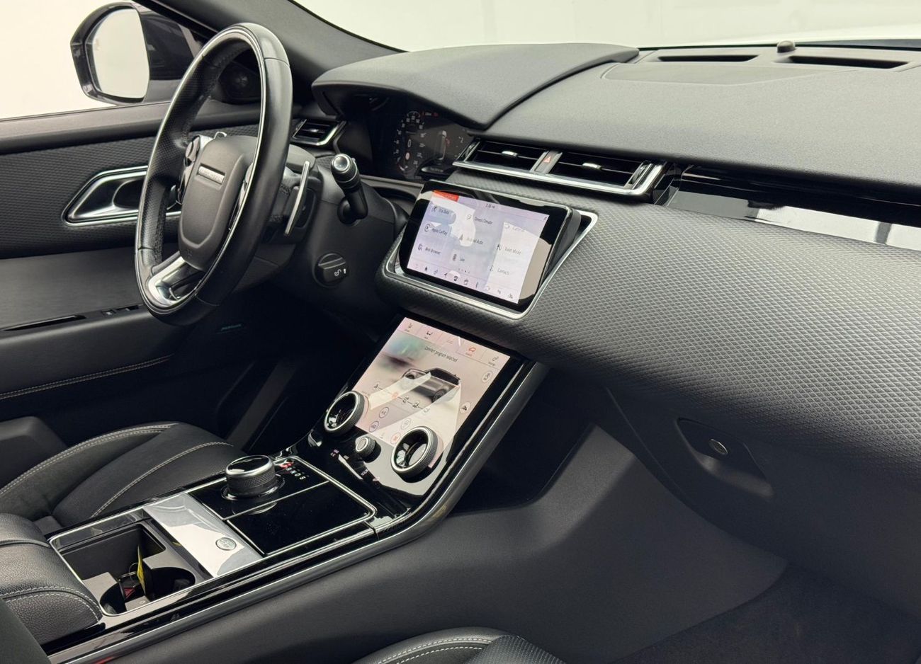 Land Rover Range Rover Velar P250 R-Dynamic S 2.0L 2020 Range Rover Velar R-Dynamic P250 S, 1 Year Warranty, Full Service