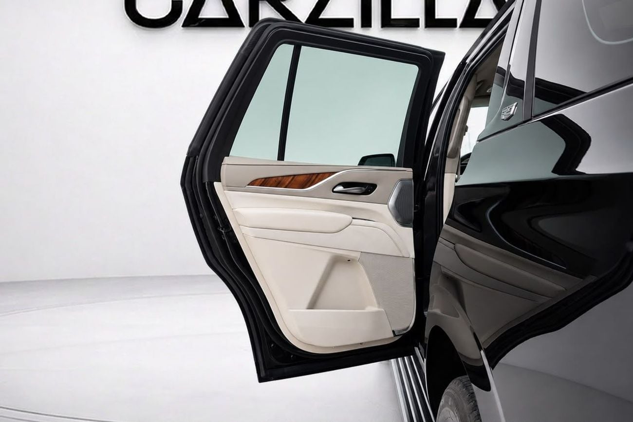 كاديلاك إسكالاد SPORT l GCC Specs | 2 Keys | AED 6,267 / Monthly