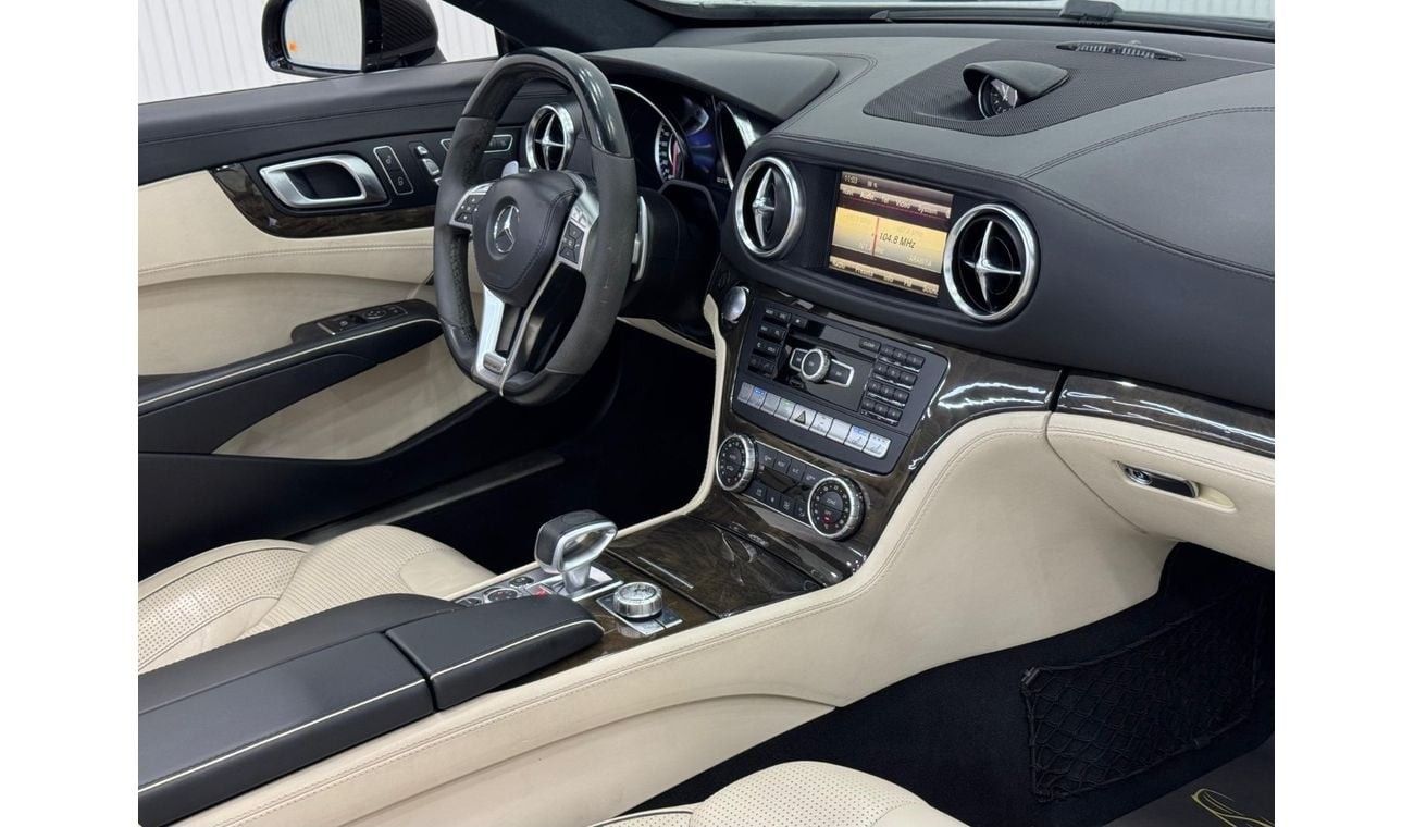 Mercedes-Benz SL 63 AMG Std 5.5L (530 HP) 2014 Mercedes Benz SL63 AMG Roadster, Full Service History, Full Options, Low Kms,