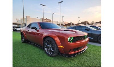 Dodge Challenger SXT