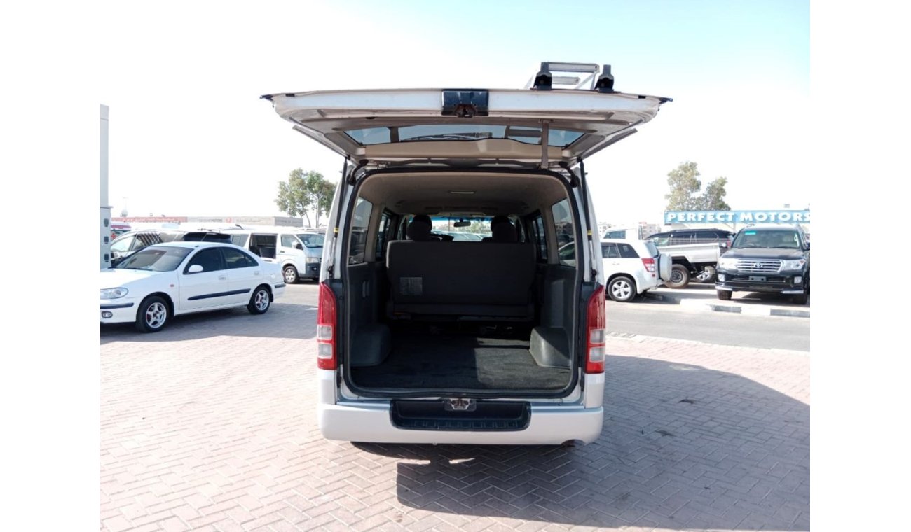 تويوتا هاياس TOYOTA HIACE VAN RIGHT HAND DRIVE (PM1363)