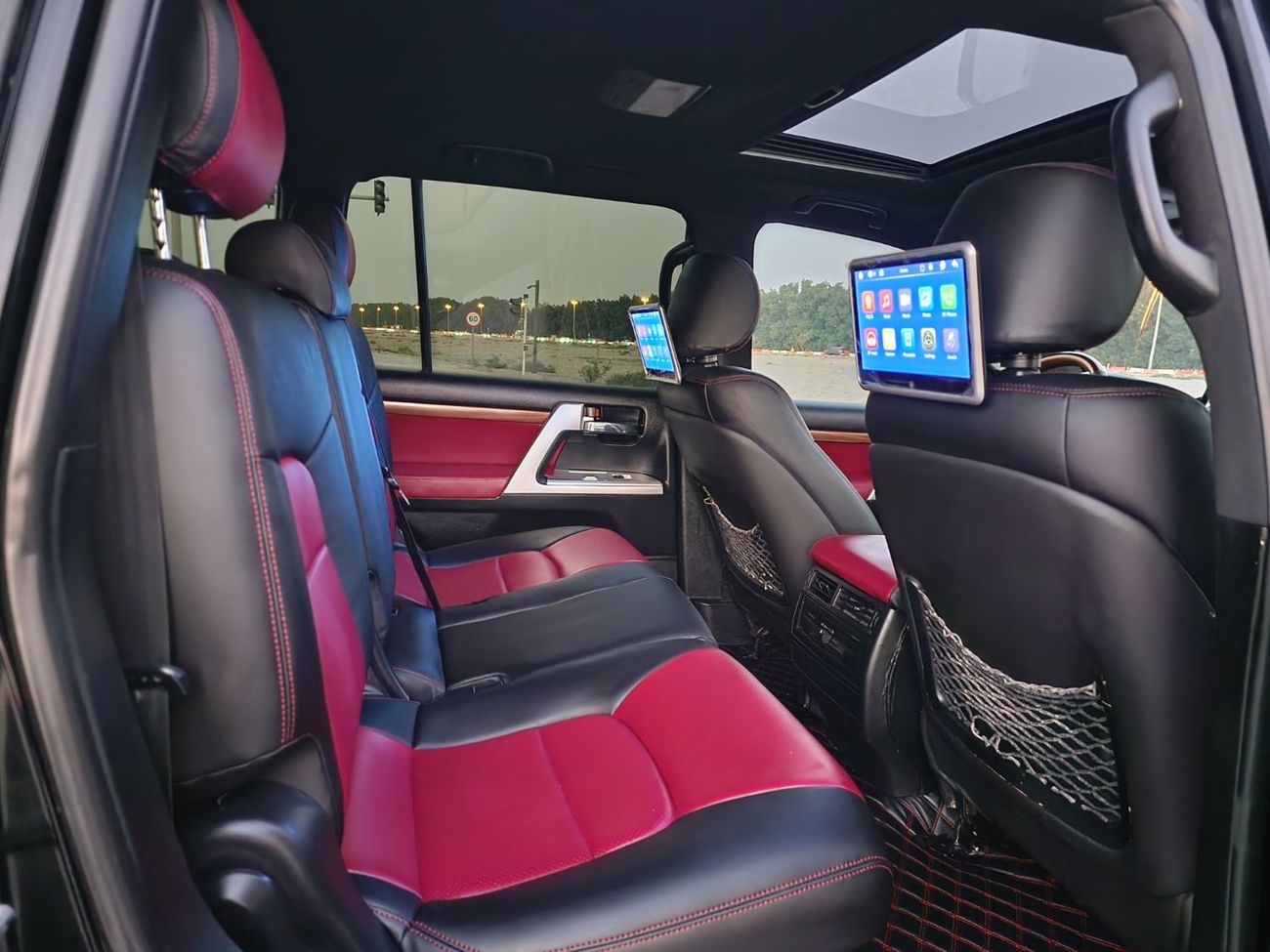 تويوتا لاند كروزر 