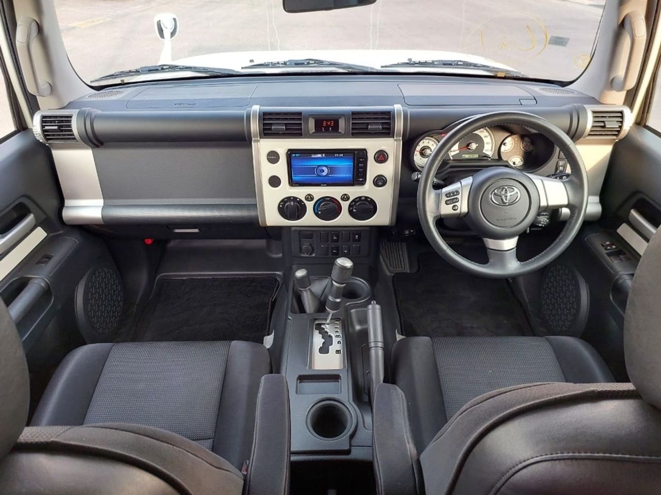 Toyota FJ Cruiser TOYOTA FJ CRUISER SUV RHD 2014 MODEL 4.0 L PETROL AUTOMATIC(PM29235)