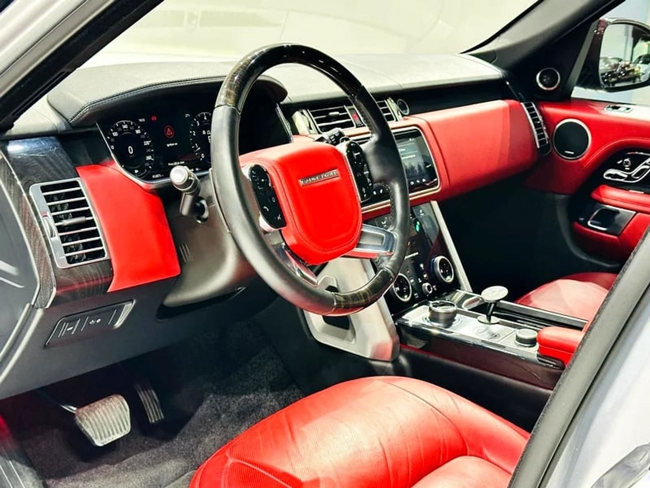 Land Rover Range Rover GCC VOUGE V8 HSE FULLY LOADED LOW KM 55,000KM