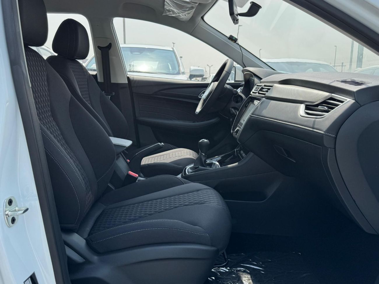 أم جي 5 STD 1.5L Petrol Manual 2025 Export Price @ 26,500 AED