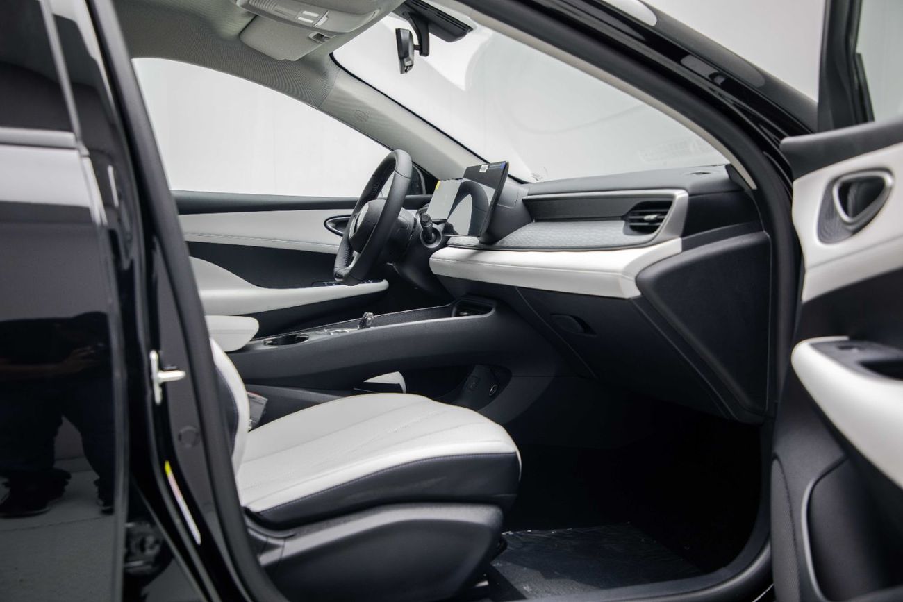 بي واي دي سيل 05 DM-i ID Luxury 1.5L - Black Inside Grey | Export Only