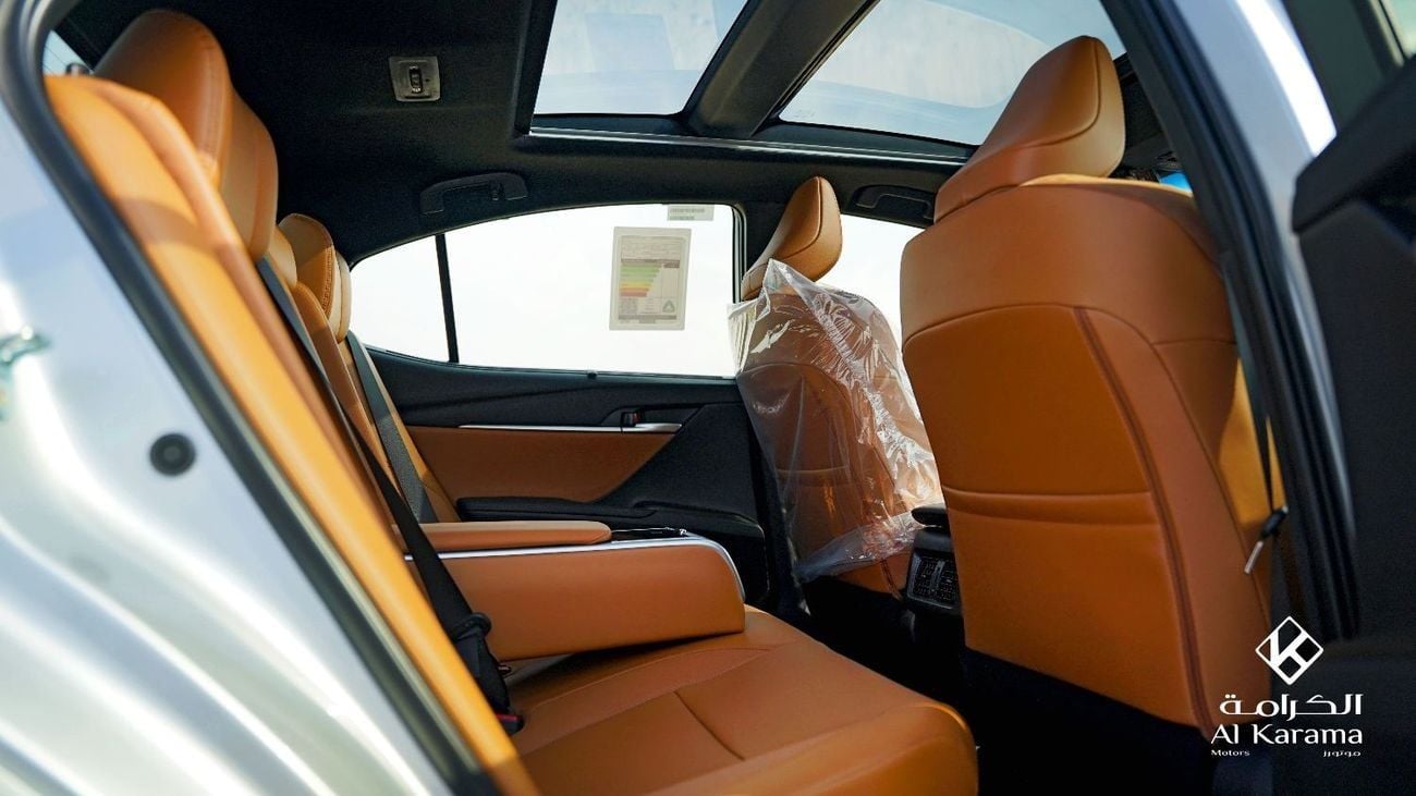 Toyota Camry Lumiere, 2.5L Hybrid with Seat Memory & Ventilation, Radar, 360 Camera