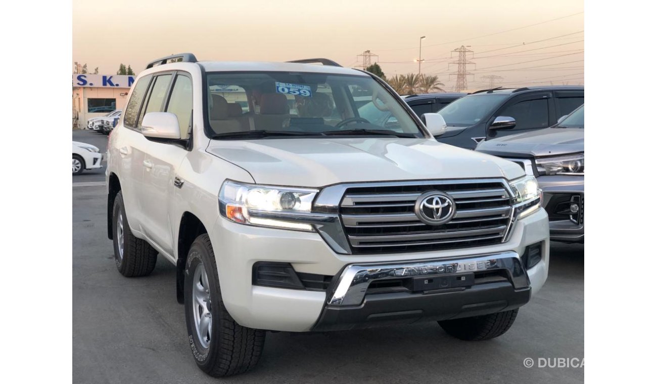 Toyota Land Cruiser GXR V8 Diesel, 17'' Tyre, DVD, Bluetooth, Rear Camera, Rear AC, Cool Box, Airbag,  (CODE # TLCW2020)