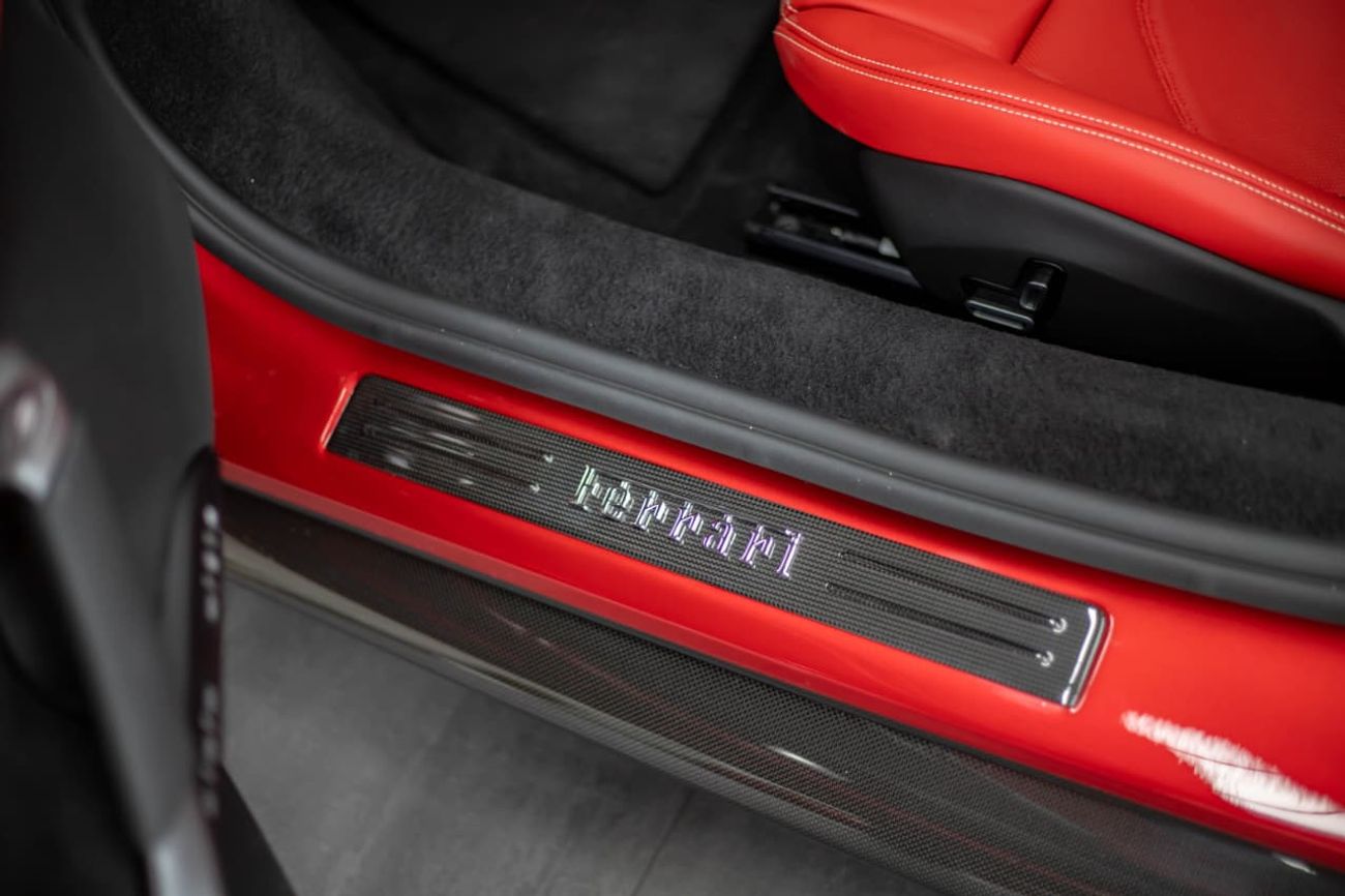 فيراري 296 GTS FERRARI 296 GTS | 2025 | Full Carbon Fiber