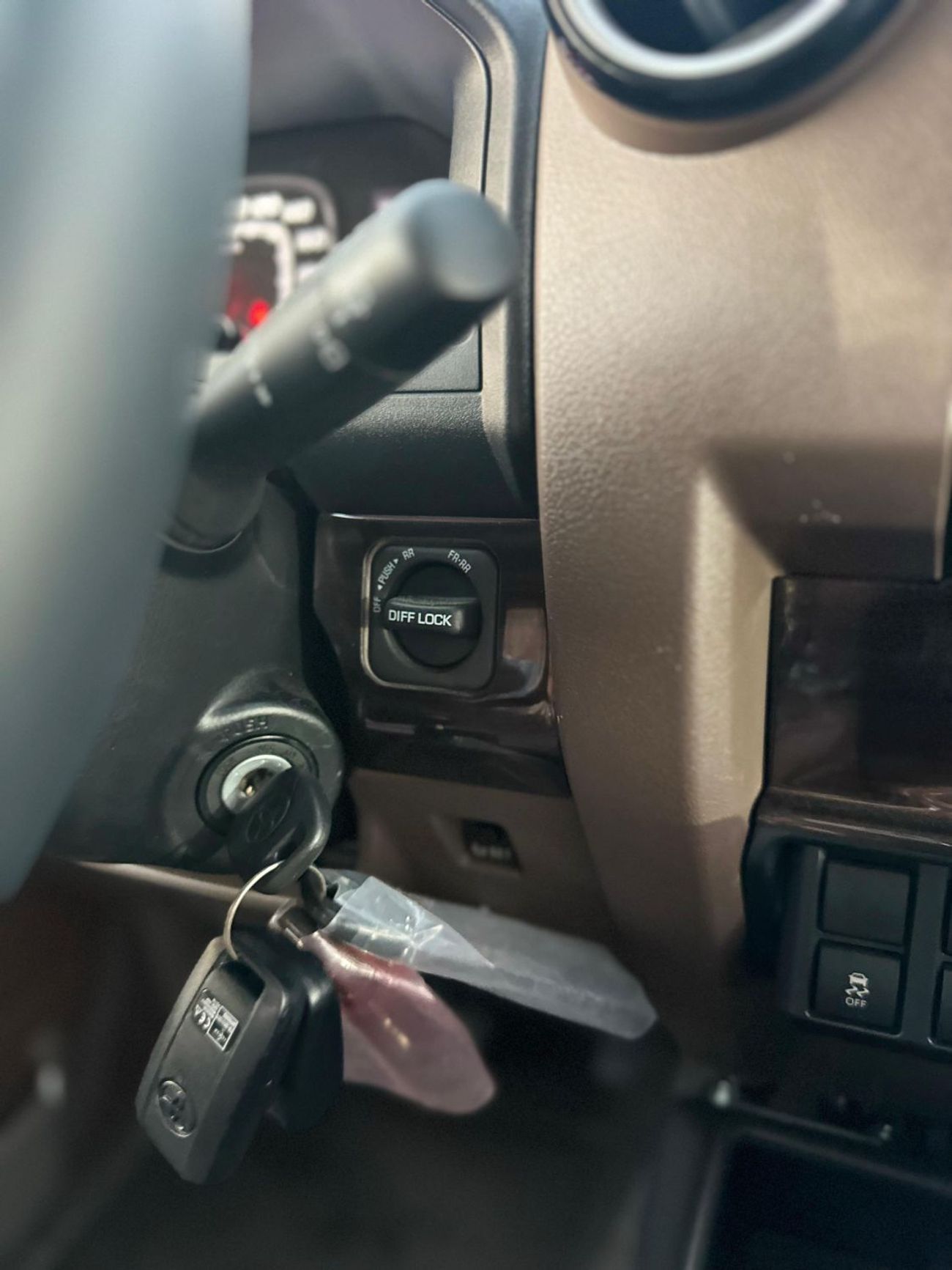 Toyota Land Cruiser 70 LX 2.8L  LX 2.8L