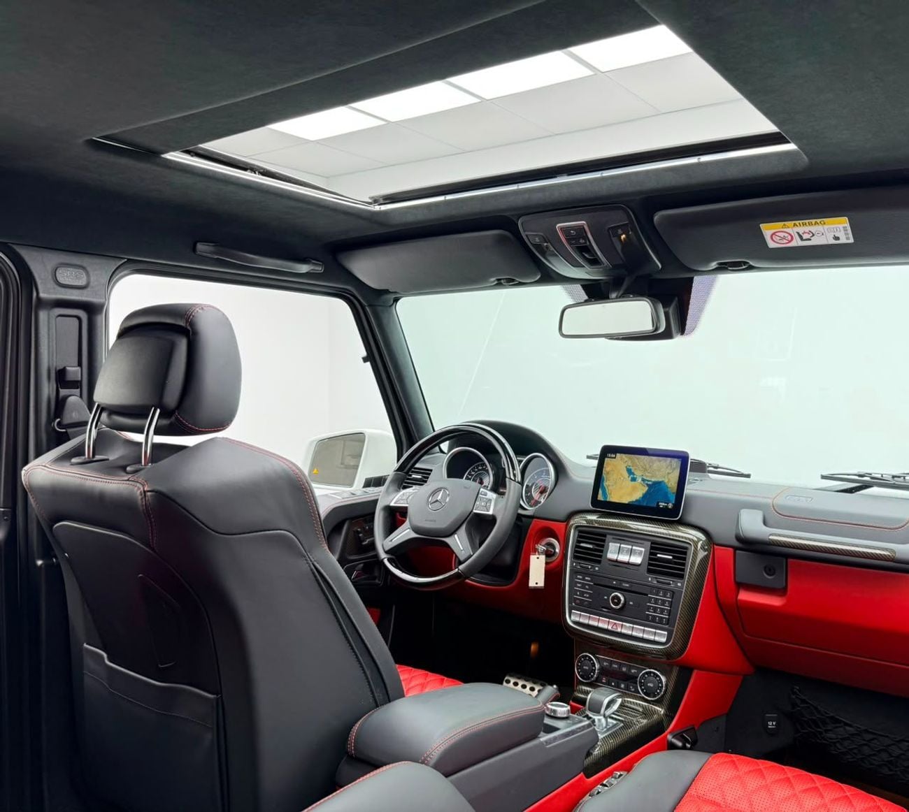 Mercedes Benz G63 AMG STD 2017 Mercedes G63 AMG, Full Mercedes Service History, Carbon Fiber Interior, Very Low Km, GCC