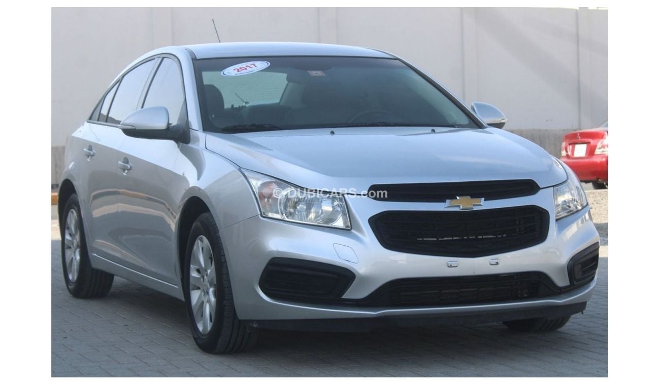 شيفروليه كروز LS شيفورلية كروز 2017 فضي خليجي بحالة ممتازة بدون حوادث