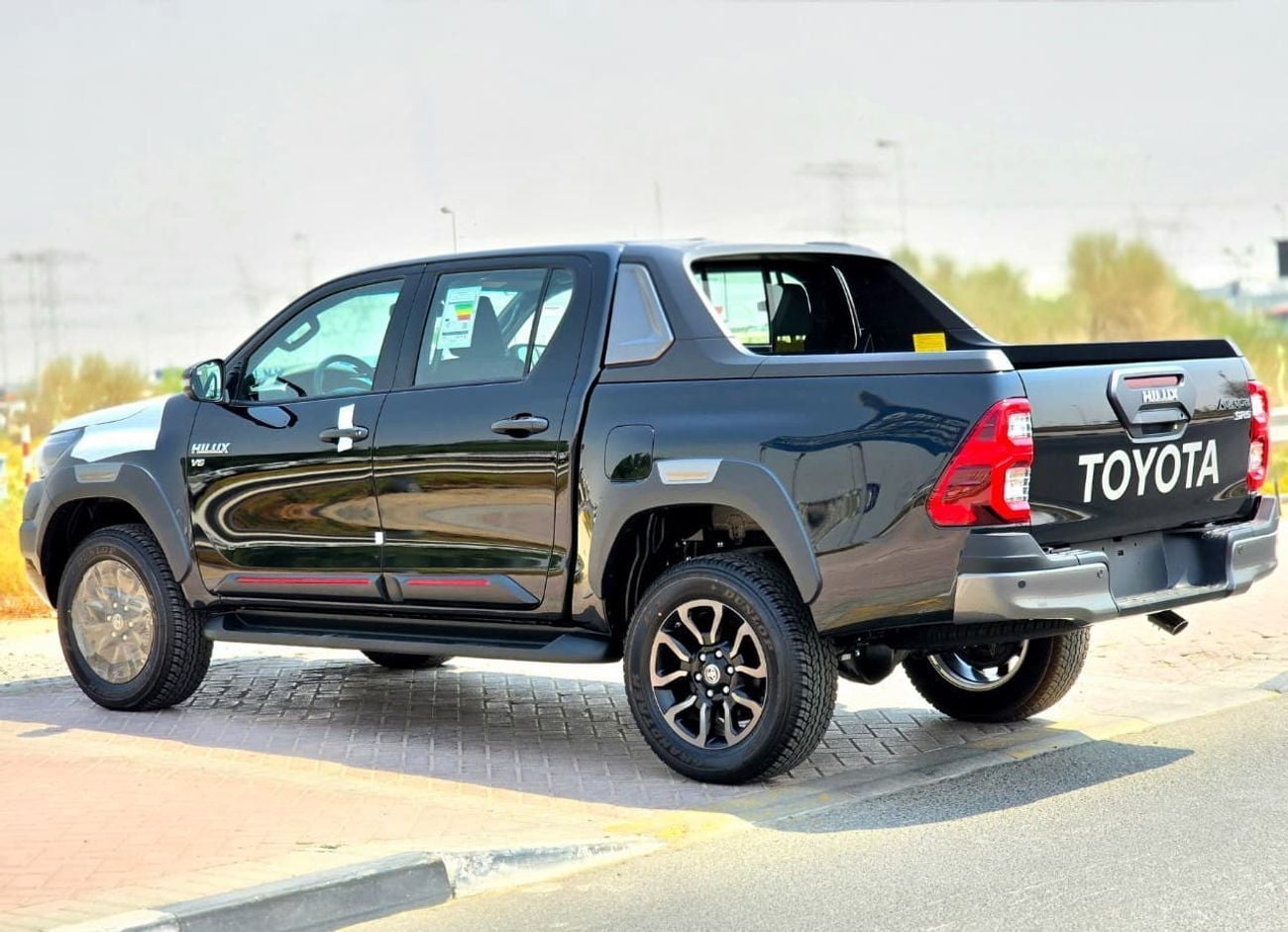 Toyota Hilux TOYOTA HILUX ADVENTURE 4.0L FULL-OPTION BLACK COLOR 2025 MODEL (BSM)