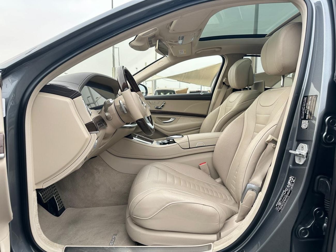 مرسيدس بنز S 560