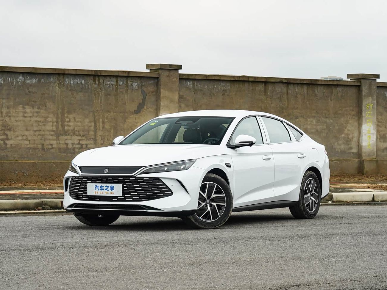 بي واي دي كين ال دي ام-اي