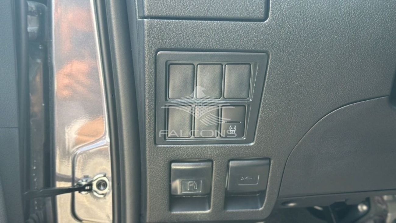 تويوتا هيلوكس Toyota/HILUX D DC 4WD/ 2.4L DC TURBO Automatic