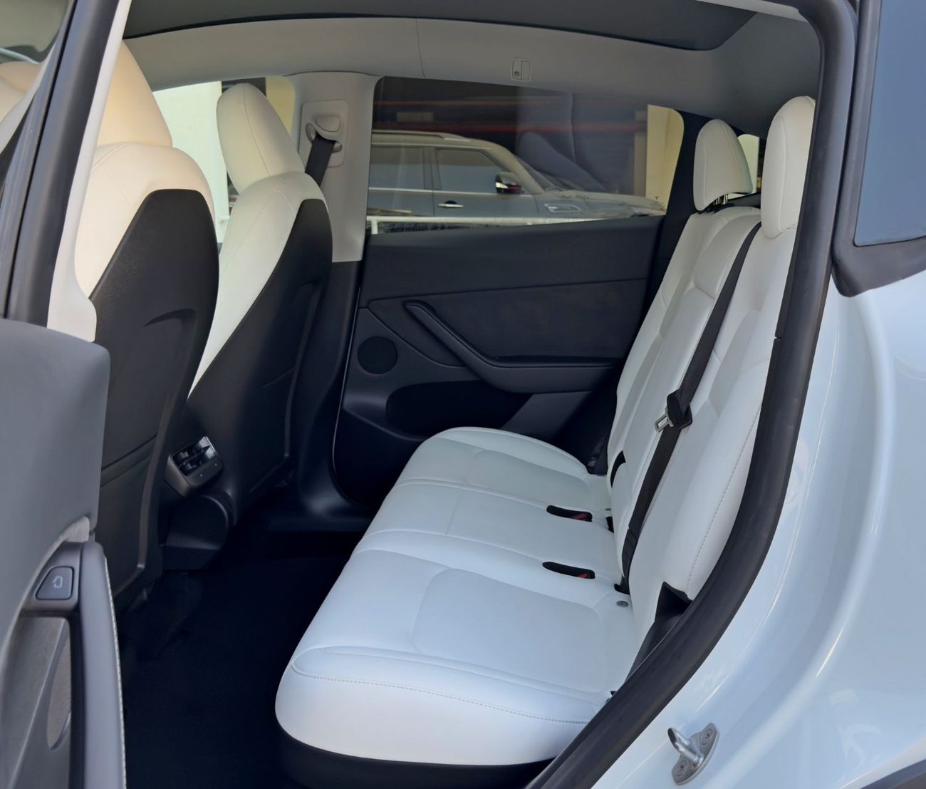 Tesla Model Y Long Range (AWD)