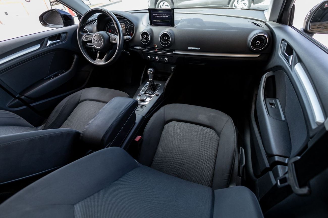 أودي A3 30 TFSI 1.0L