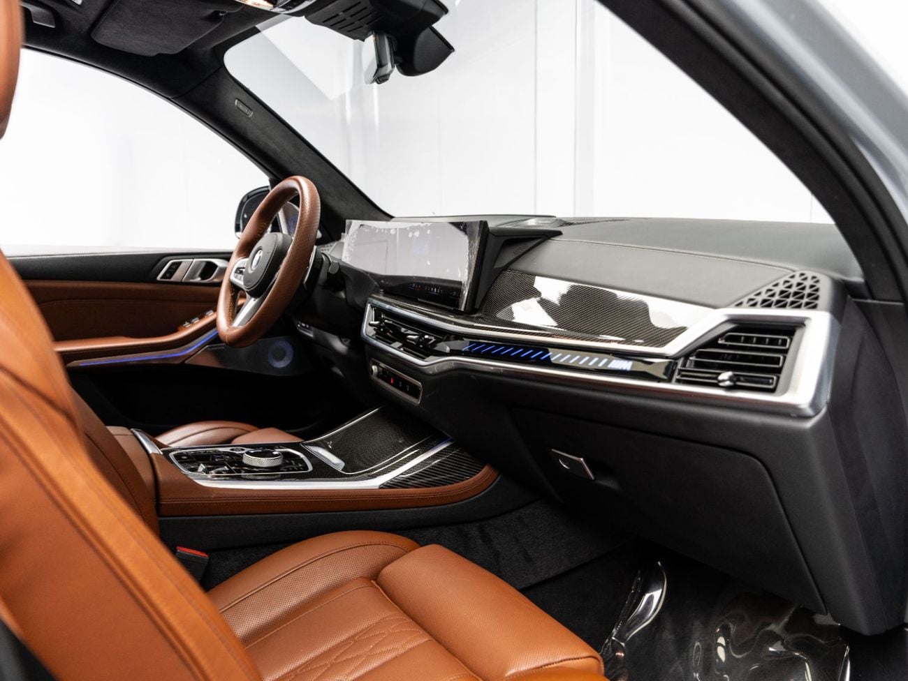 بي أم دبليو X7 M60i XDRIVE 2024 BMW X7 M60i Xdrive, 4.4 TC V8, 4WD, 530bhp, 8 Speed Auto