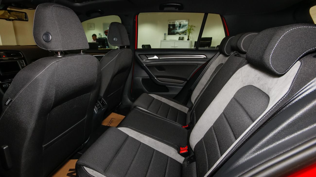 Volkswagen Golf R 4MOTION