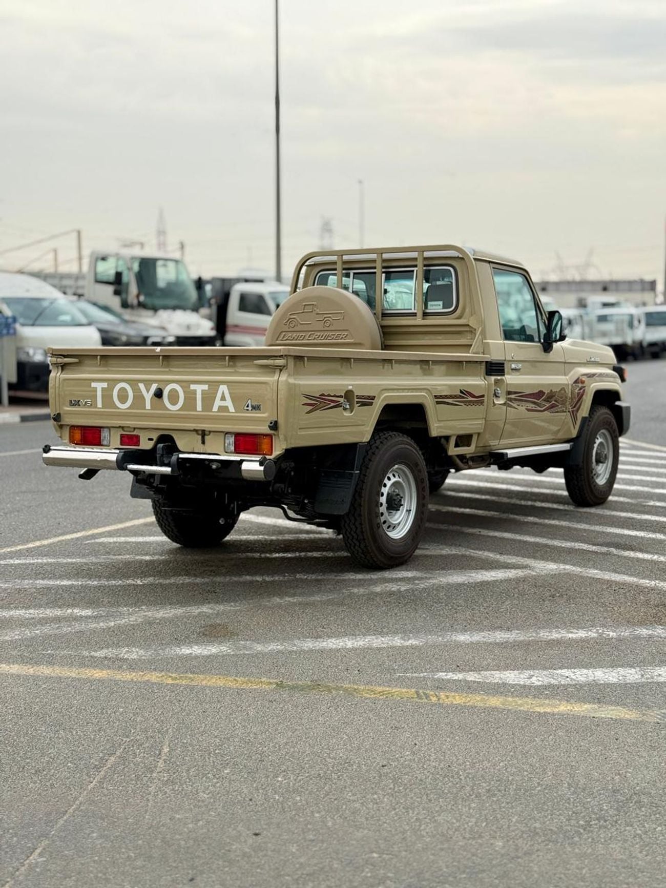 تويوتا لاند كروزر بيك آب SC 4.0L