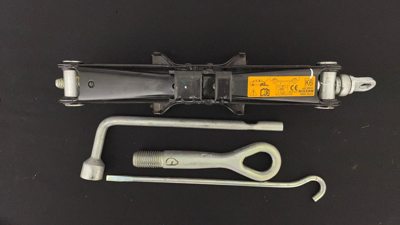 Nissan Sunny SV 1.5 | Zero Down Payment | Home Test Drive