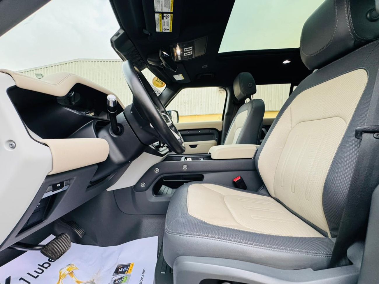 Land Rover Defender P400 110 X-Dynamic HSE 3.0L (5 Seater)