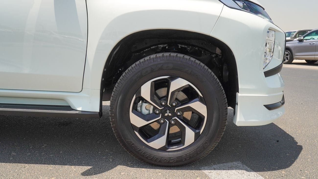 Mitsubishi Montero Sport Brand New Montero Sport 2025 Export 3.0L 4WD Petrol|White/Black|MONTEROSPORT-GLS-PREM-25|