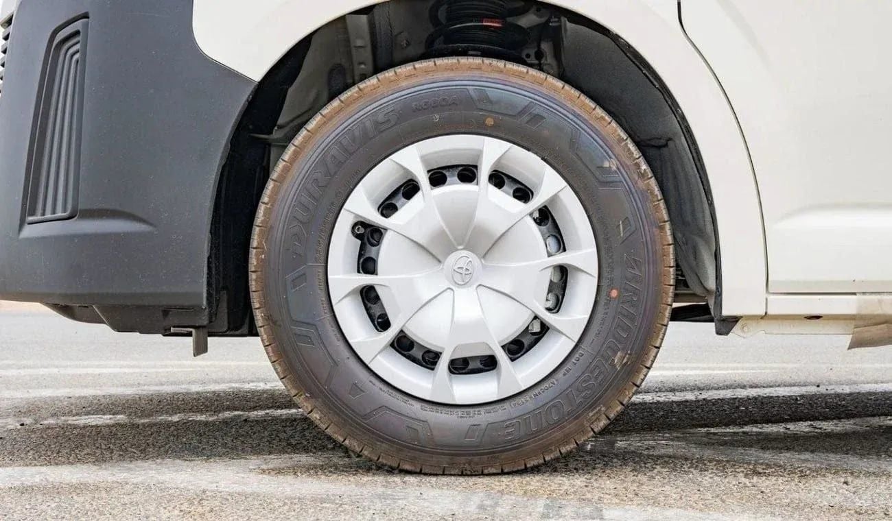 Toyota Hiace TOYOTA HIACE 3.5L PETROL V6 13 SEATER  M/T  2026