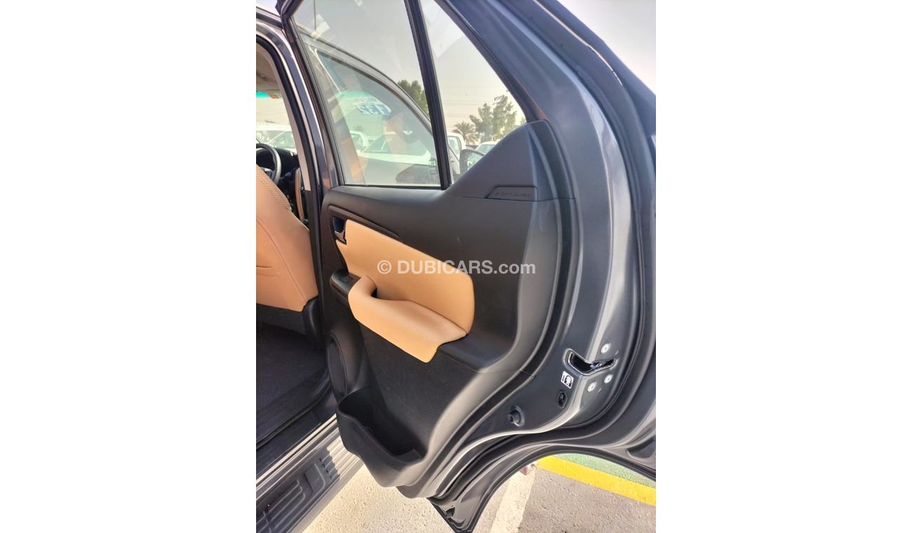 Toyota Fortuner TOYOTA FORTUNER 2.7 PETROL AUTOMATIC 2023