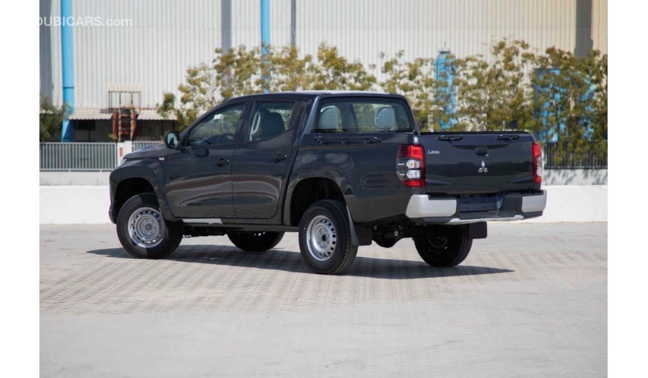 Mitsubishi L200 2023 Mitsubishi L200 2.5 GL - Grey Graphite Metallic	inside Grey Dark