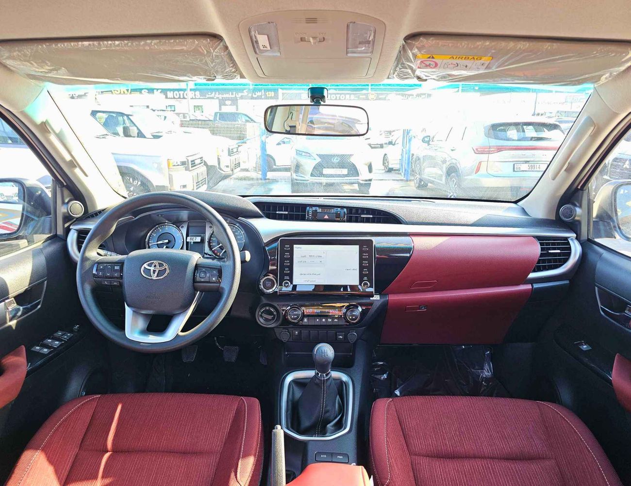 تويوتا هيلوكس SR5 FULL OPTION / M/T / 2.7L V4 PETROL /  DVD REAR CAMERA / 4WD (CODE # SR5)