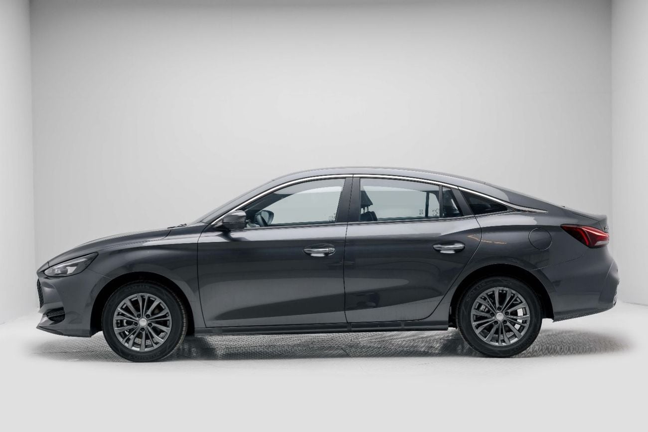 أم جي 5 LUXURY 1.5L - GREY INSIDE BLACK | EXPORT ONLY