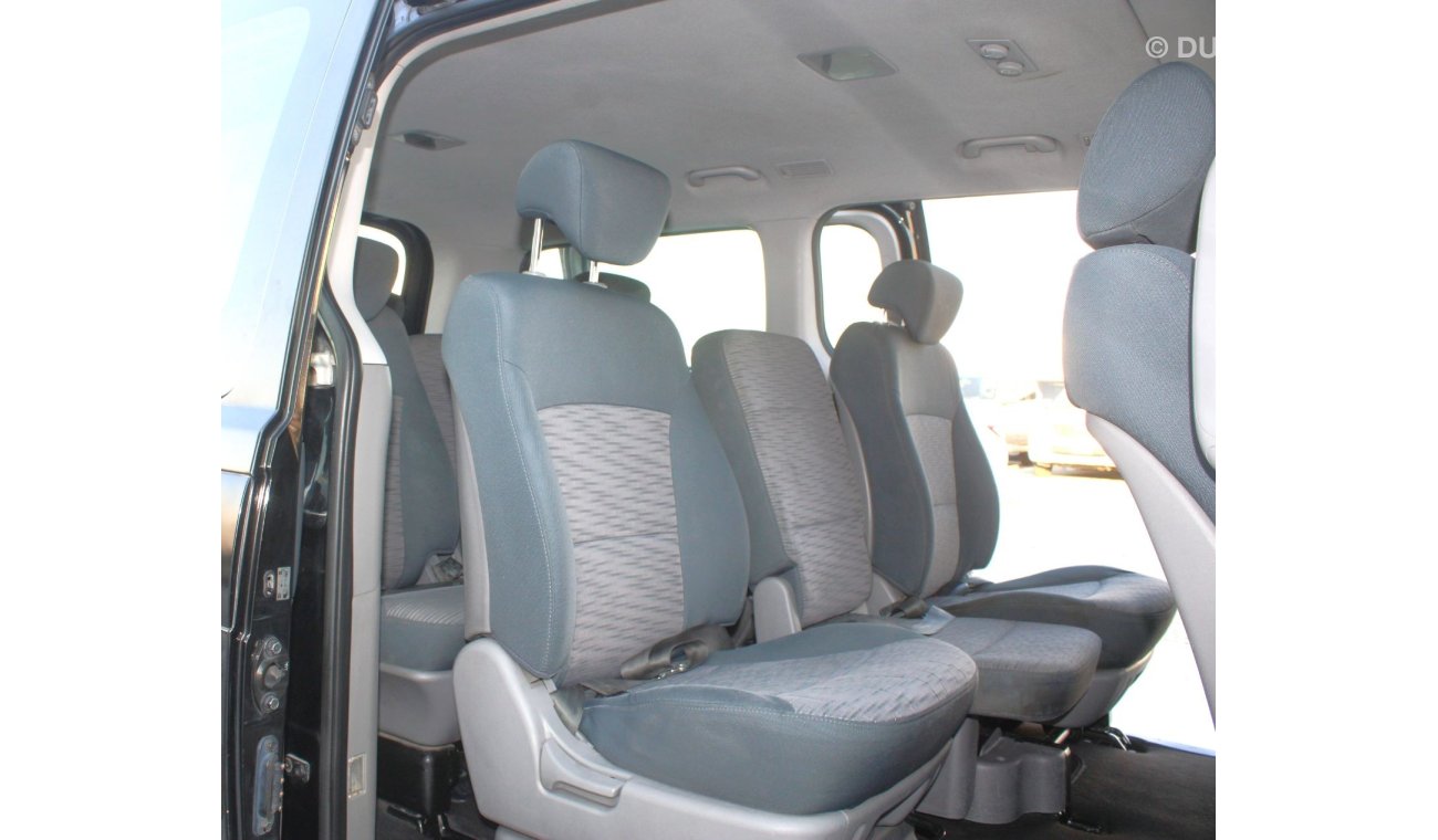 Hyundai H-1 Std Hyundai H1GCC 2017, in excellent condition