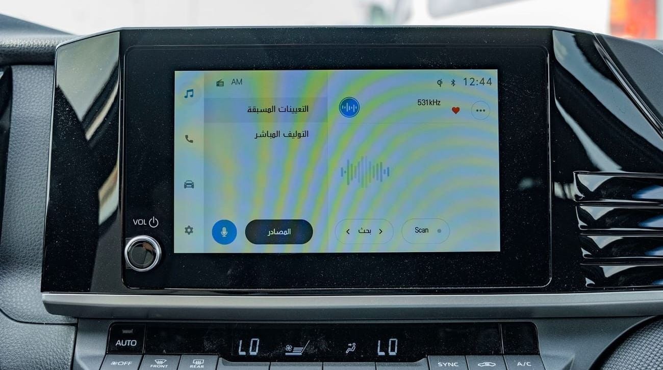 Toyota Camry 2025 Toyota Camry 2.5L LE Hybrid with panorama roof AT