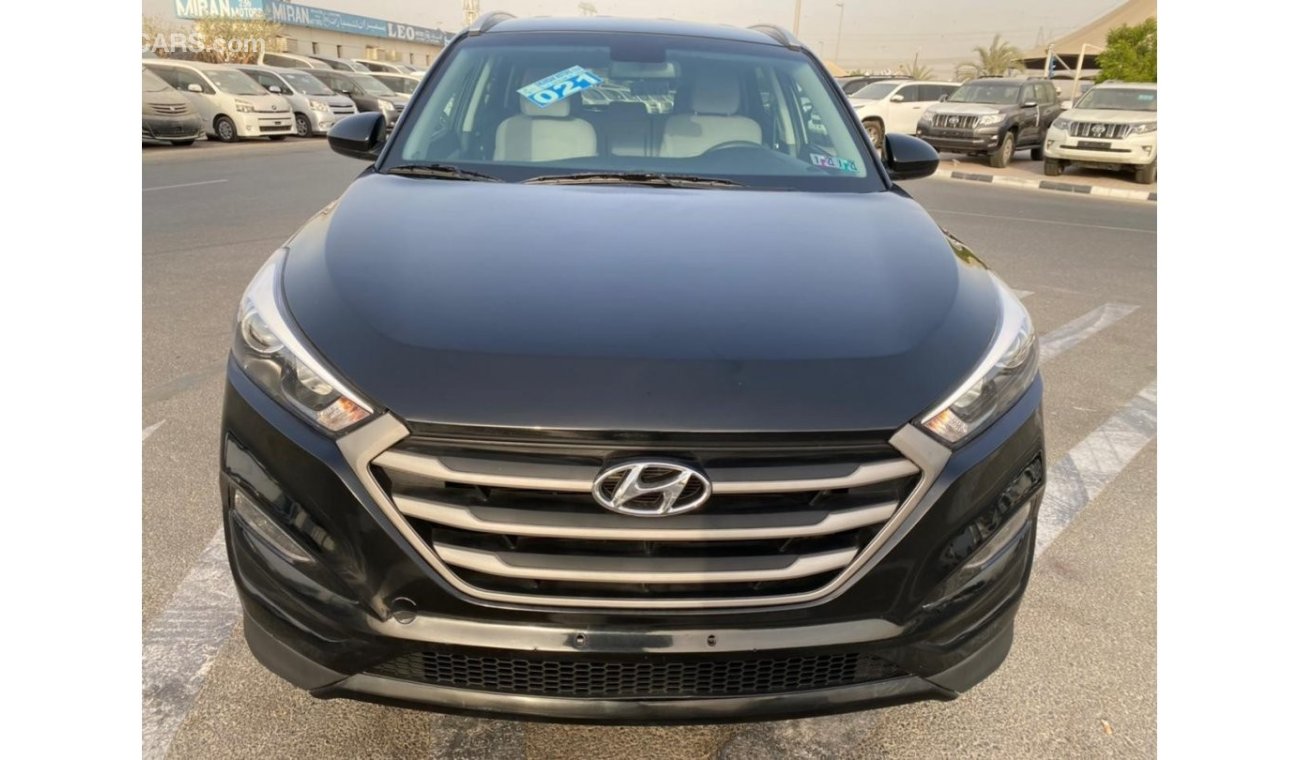 Hyundai Tucson 2018 HYUNDAI TUCSON AWD 2.0L / MID OPTION