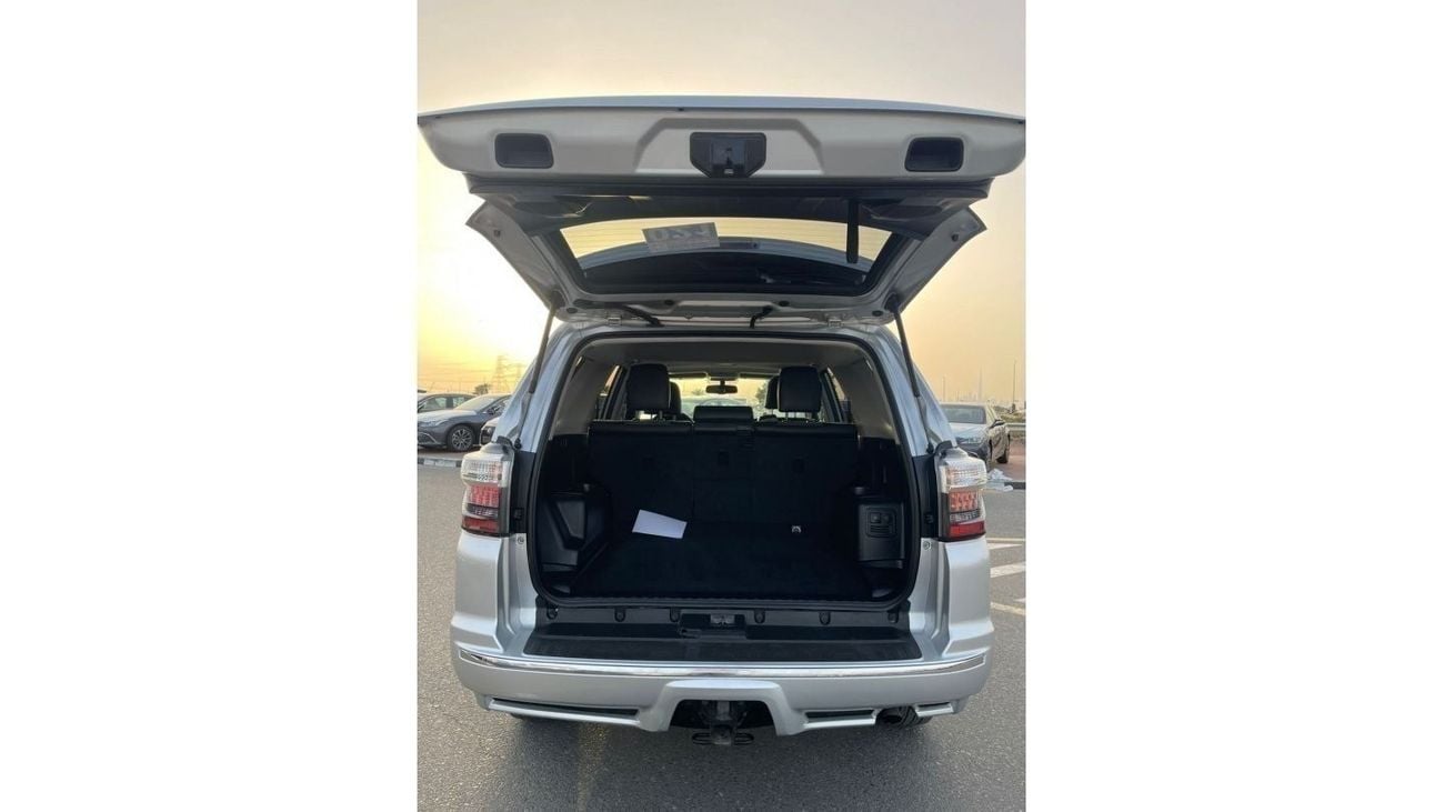 تويوتا Runner4 2019 Toyota 4Runner SR5 Premium 4x4 AWD Full Option Sunroof -  UAE PASS 5% VAT Applicable for UAE Re