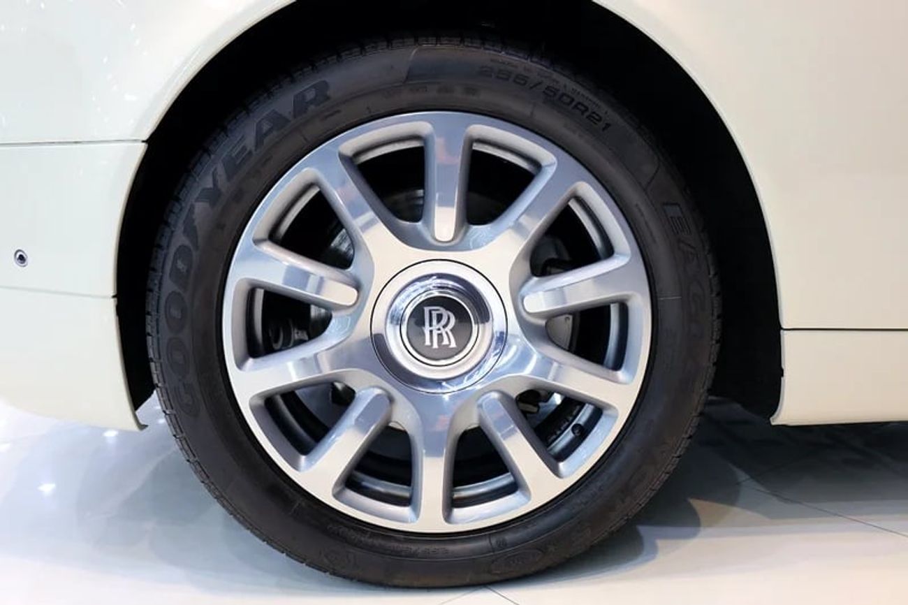 رولز رويس فانتوم Coupe, 2013, Very Low Mileage, GCC Specs!!