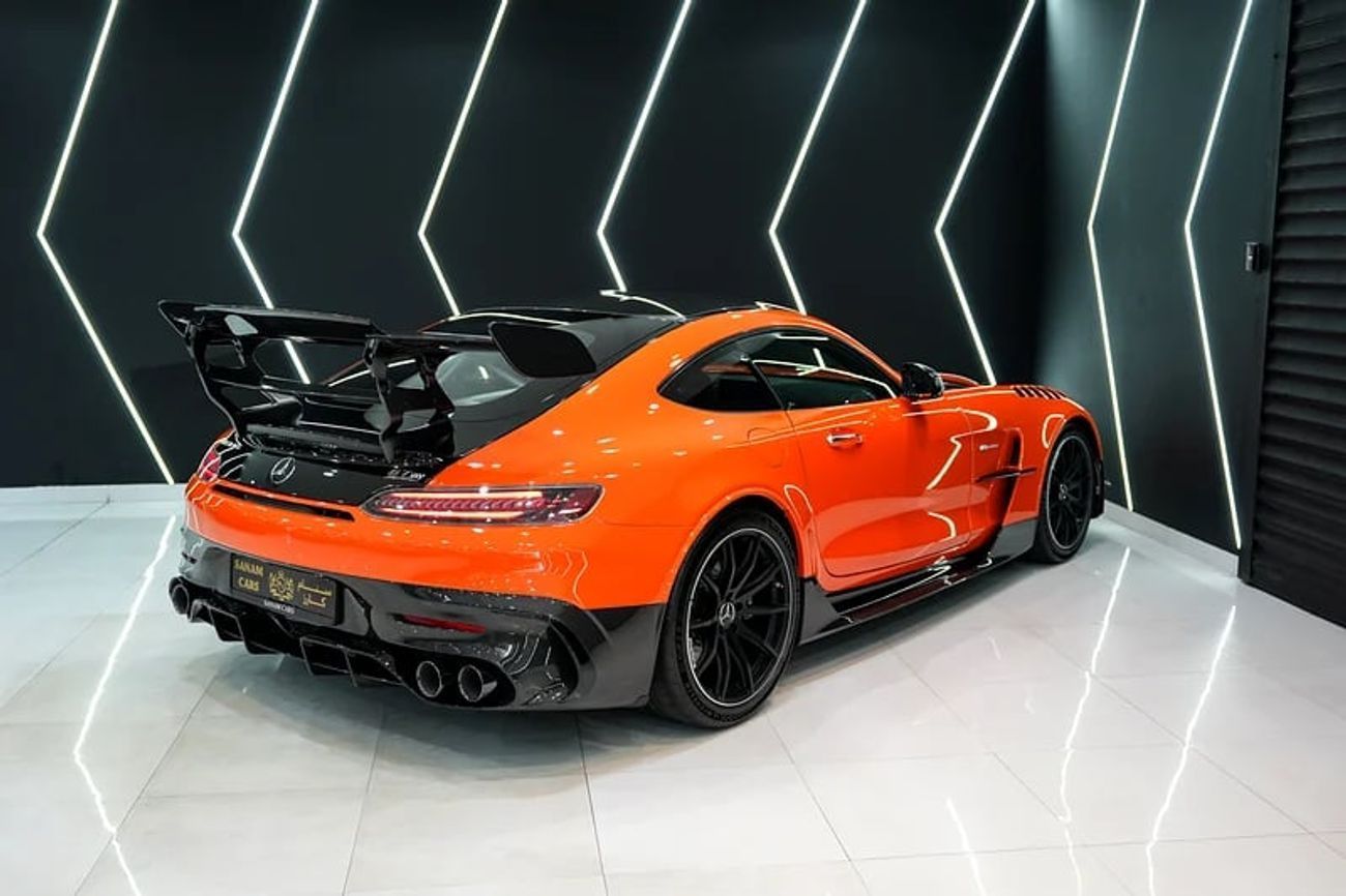 مرسيدس بنز AMG GT Black Series | Full Carbon Fiber Body Kit | GCC Spec!!
