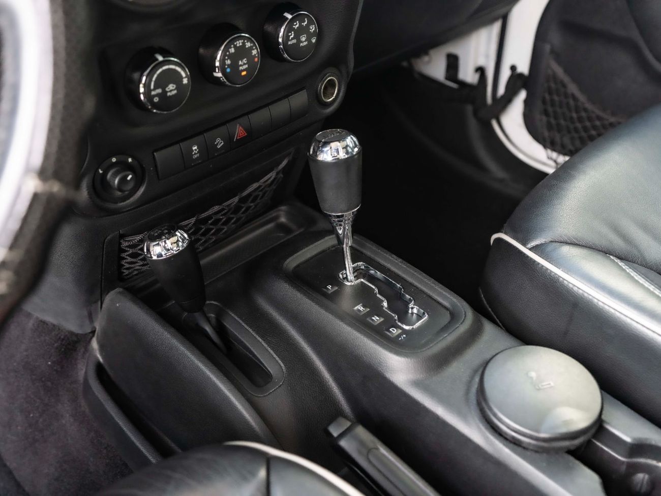 جيب رانجلر Sport 3.6L A/T (5 Seater)