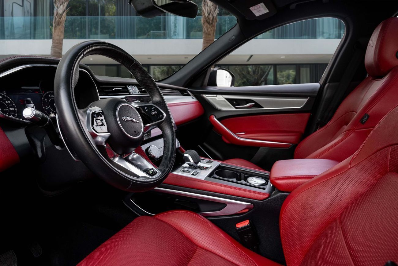 جاكوار F بيس R-dynamic | 2,840 P.M  | 0% Downpayment | Jaguar F-Pace!