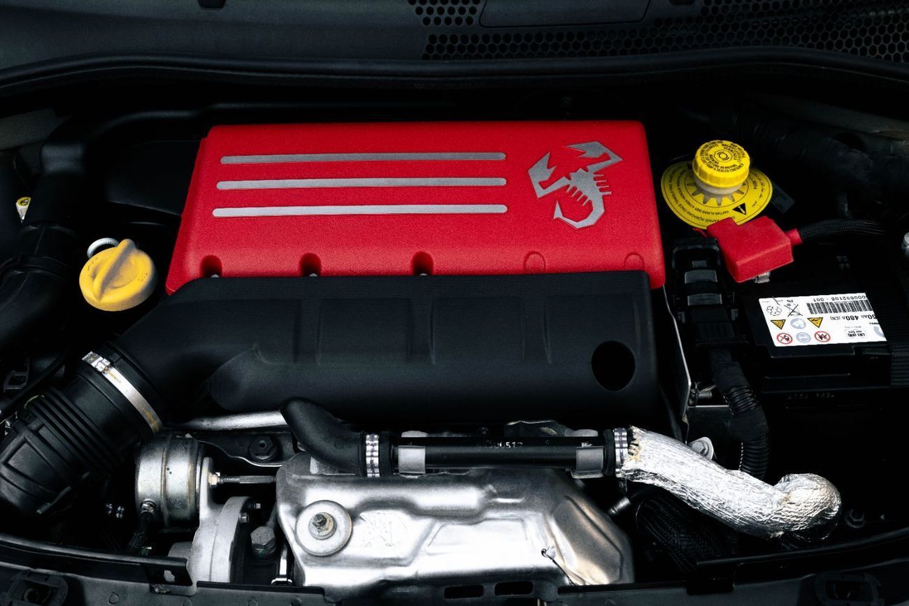 أبارث 695 1,273 P.M | 0% Downpayment | Abarth 695 Turismo Cabrio!