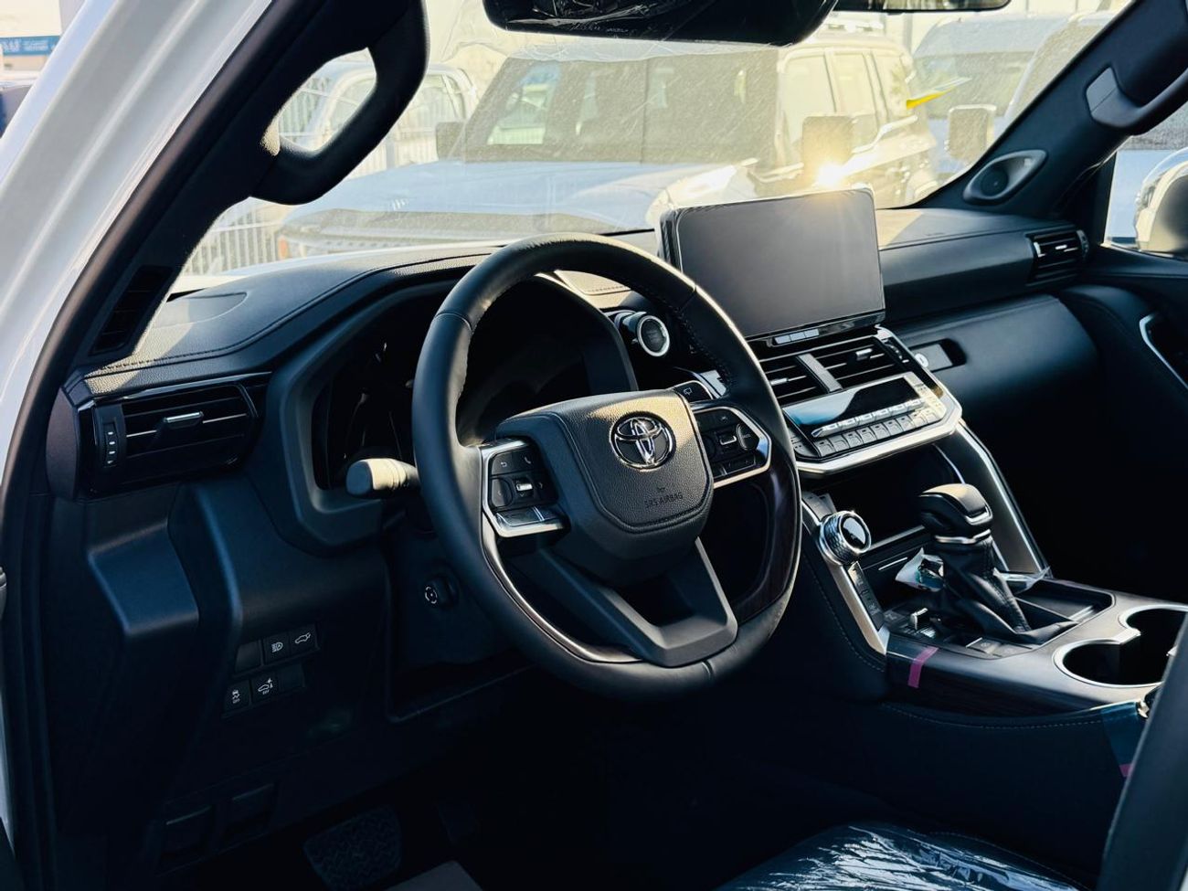 Toyota Land Cruiser TOYOTA LAND CRUISER (300 SERIES) VX 3.5L  WHITE 2026