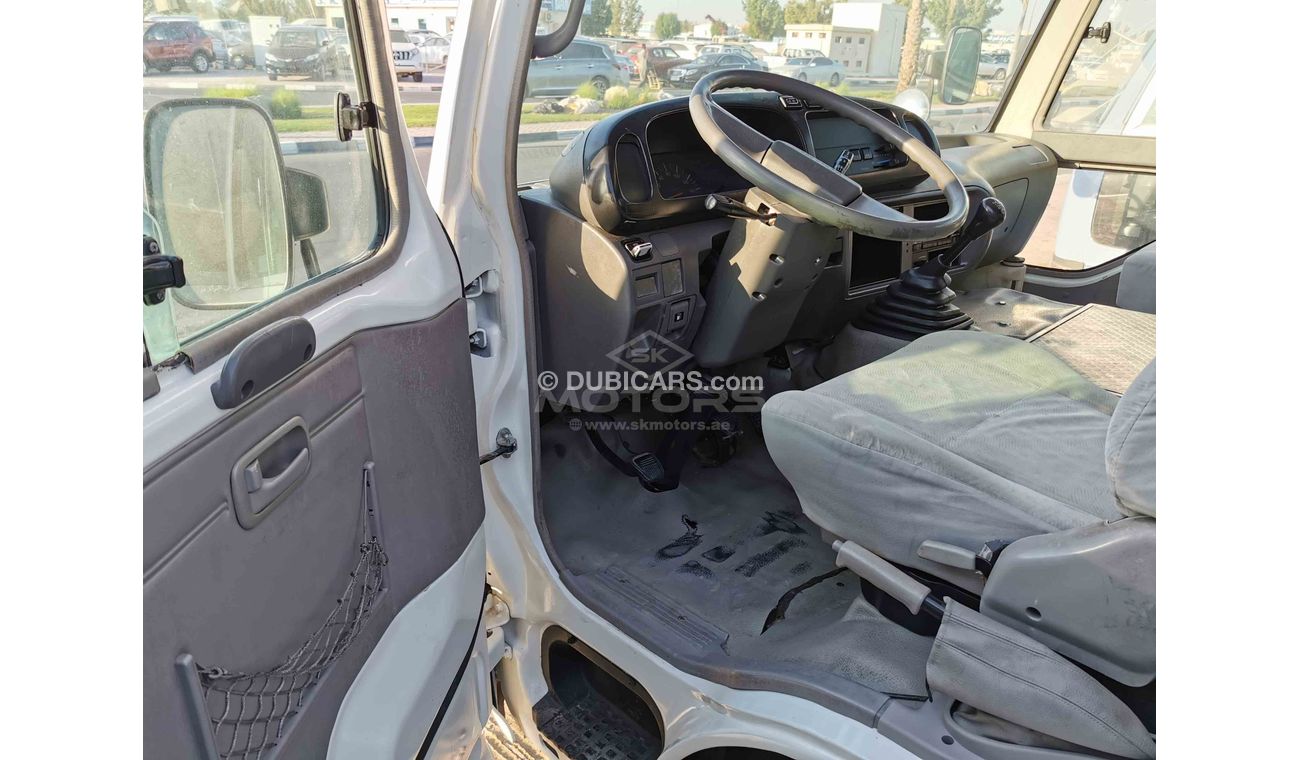 تويوتا كوستر 2.7L Petrol, 30 seats, clean interior and exterior (CODE # TC02)