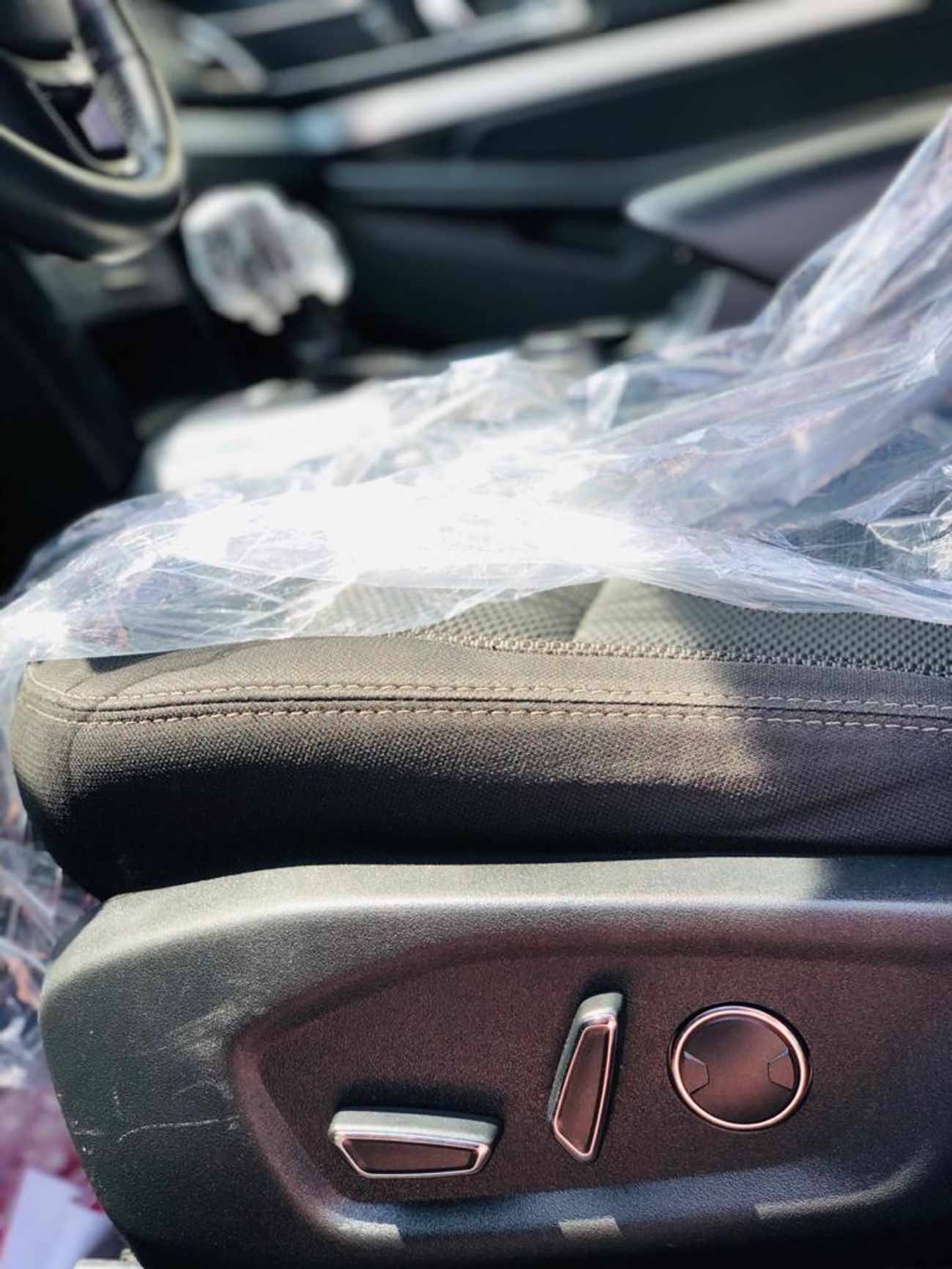 Ford Explorer XLT, 6 CYLINDERS, POWER SEATS, PUSH START, REAR CAMERA, AMAZING CONDITION-LOT-604