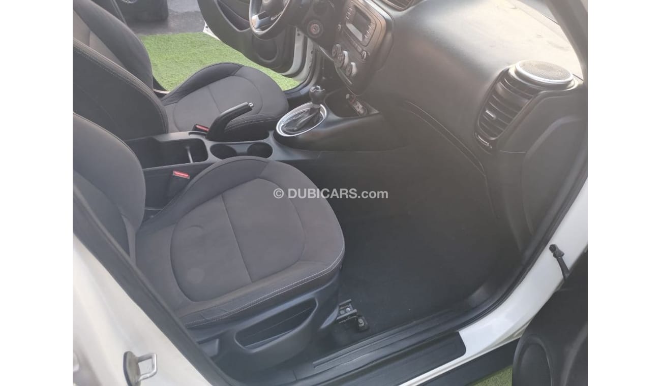 كيا سول خليجي CC1600 Lموديل 2015  ممتازه جدا جدا  لون ابيض داخل اسودلا تحتاج اي مصاريف